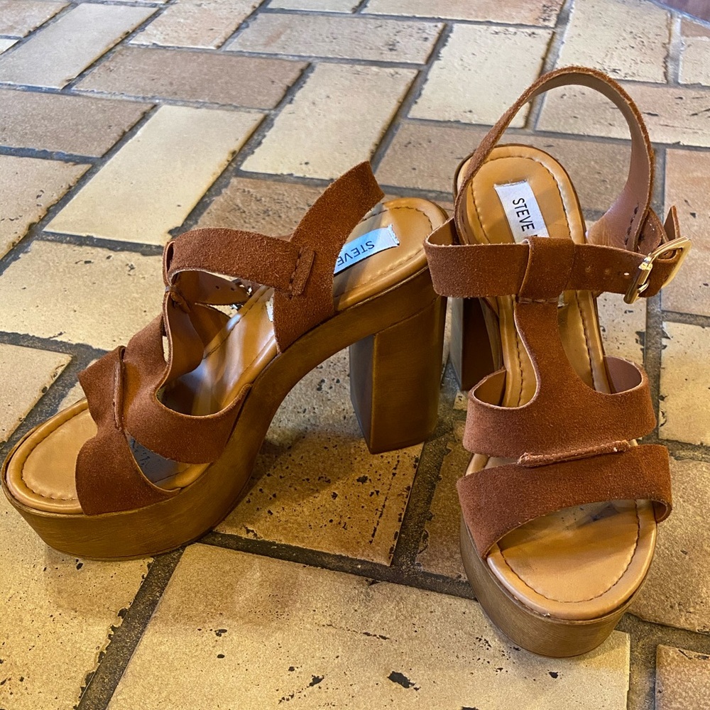 ❌ SOLD ❌ Steve Madden Platforms